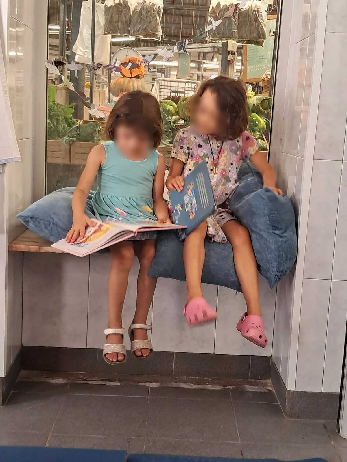 Espaço Bandlivros - Mercado Municipal de Almada