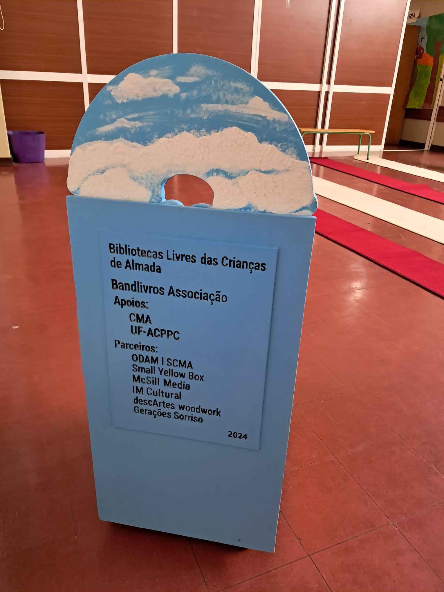 Biblioteca Móvel - Arco-Íris